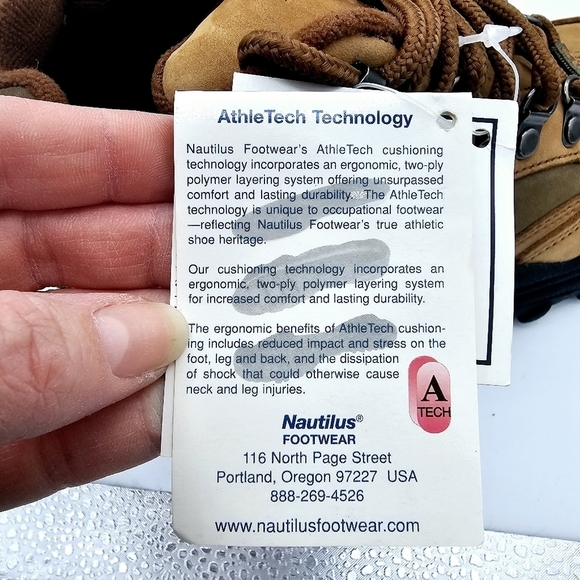 Nautilus Women's Steel Toe Safety Work Shoes NWT 6 Wide - Picture 11 of 16